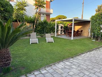 Trilocale con giardino per vacanze a settembre