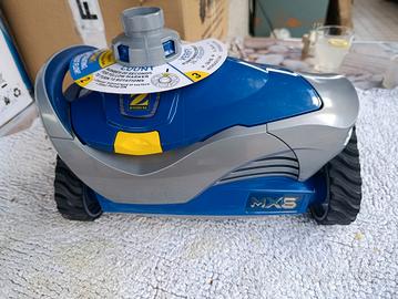 robottino per pulizie piscine