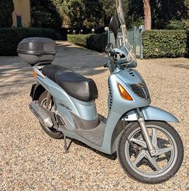 Scooter Honda SH Azzurro