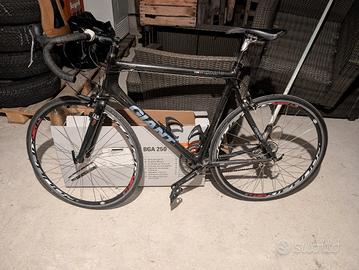 bici da corsa Giant full carbon
