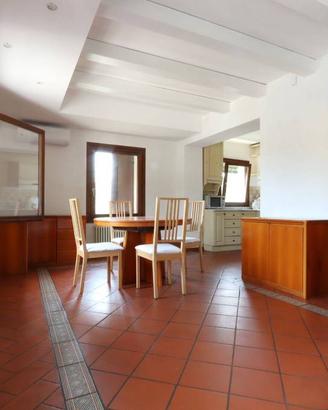 Appartamento di 70 m² con 3 locali e box auto a Lo