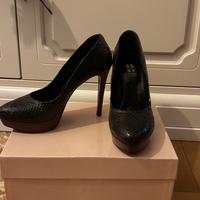 Calzature eleganti nere