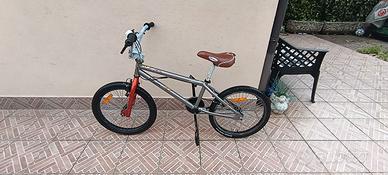 BMX Btwin Wipe 20" – Freestyle con ROTOR 360° 