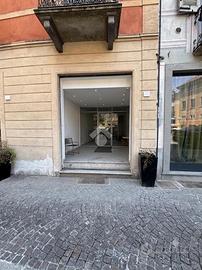 NEGOZIO A NOVI LIGURE