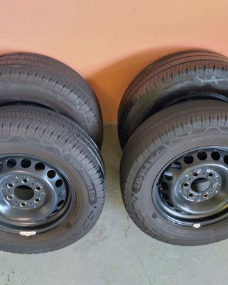 4 ruote complete con Gomme Continental