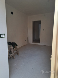 Casa di testa in contrada con terreno