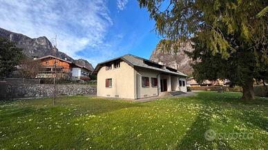 Appartamento di 97 m² con 5 locali a Ballabio