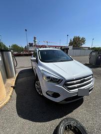 Ford kuga titanium