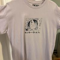 maglietta di one piece x pull e bear