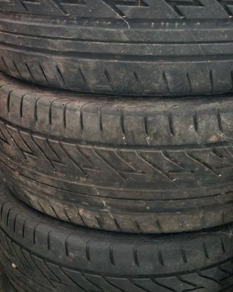 n 4 Peumatici Lassa phenoma 215/45/r17 91w