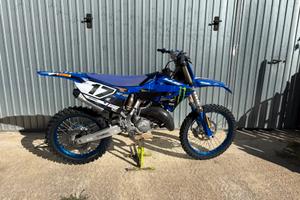 Yamaha YZ 125