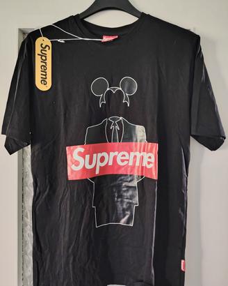 T-shirt Supreme Spain nuova con cartellino
