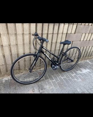 city bike .. TREK seminuova
