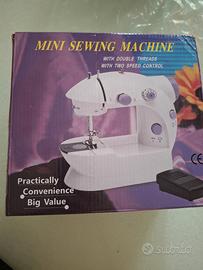 Minimacchina da cucire da viaggio