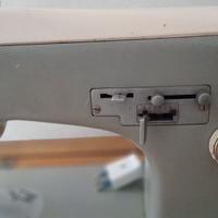 Macchina da cucire compreso mobile in vero legn