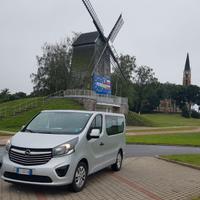 opel vivaro 9 posti 2015