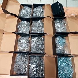 Dadi bulloni viti ranelle