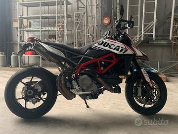 Hypermotard 950