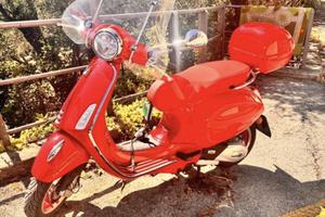 Vespa 125 rossa