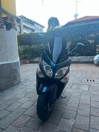 Yamaha T max 