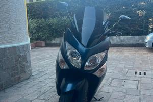 Yamaha T max 