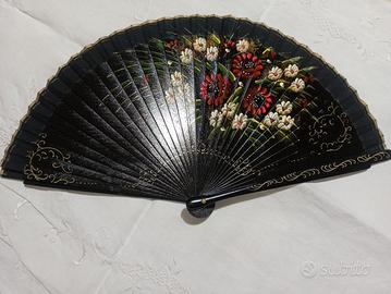 Ventaglio spagnolo decorato a mano