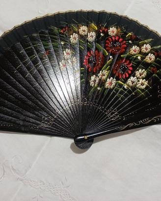 Ventaglio spagnolo decorato a mano