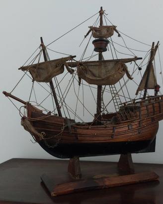 Antico Modellino in legno Santa Maria Caravella