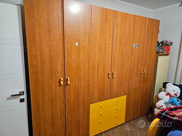 Cameretta completa realizzata da un falegname