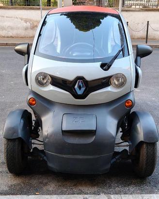 TWIZY 80 CON BATTERIA RIGENERATA 2024