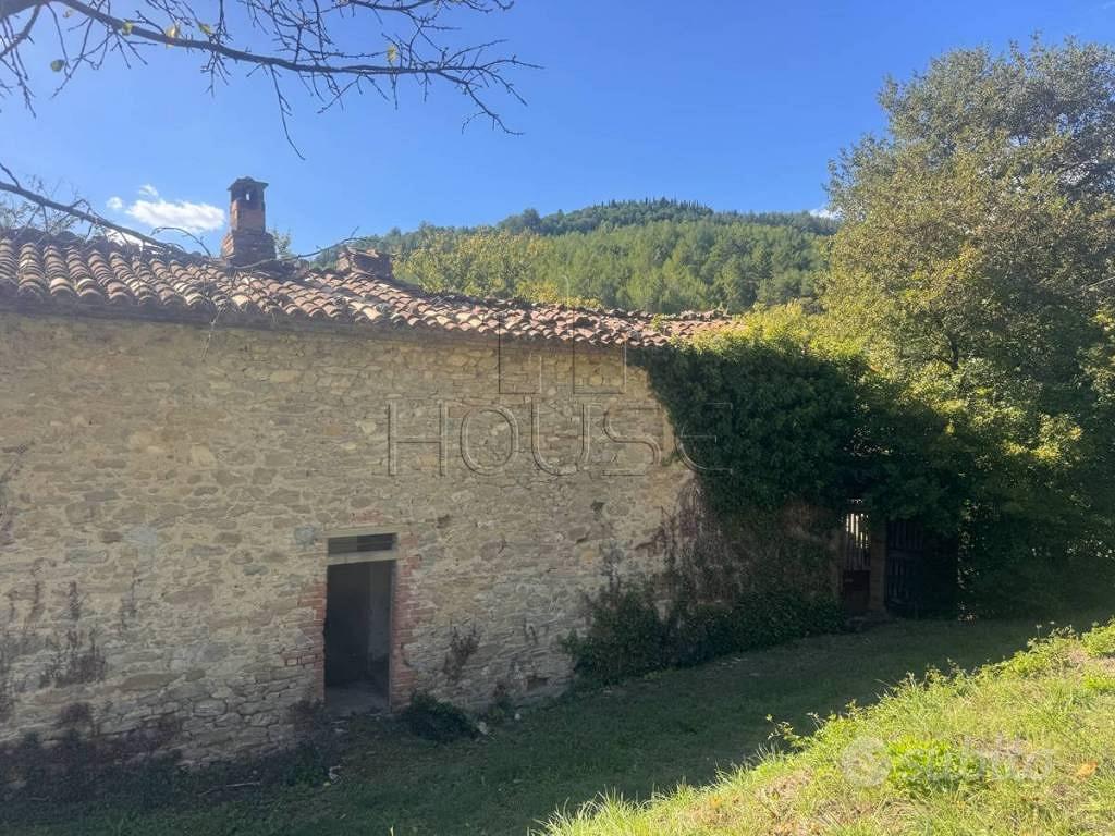 Rustico / Casale di 330 m² con più di 5 locali a M - Vista 5
