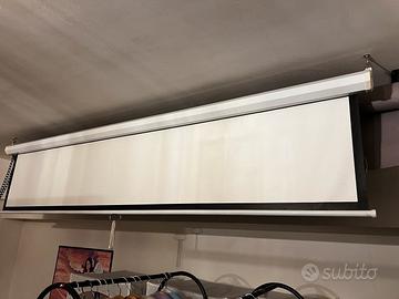 Schermo di proiezione manuale a soffitto