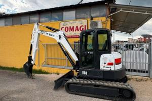 MINIESCAVATORE BOBCAT E50 GIROSAGOMA 2010 A/C