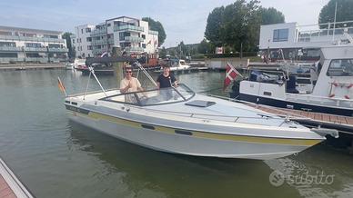 Baja 235 Force con Mercruiser 7.4 / Bravo One