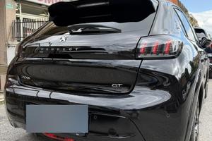 Peugeot 208 gt 1.2 130cc black