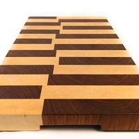 Tagliere da cucina in legno massello.