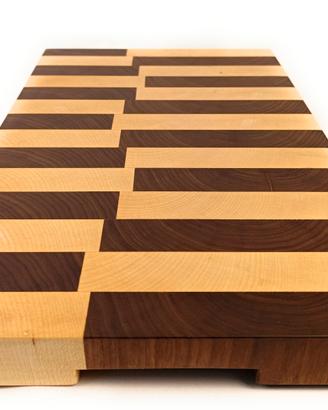 Tagliere da cucina in legno massello.
