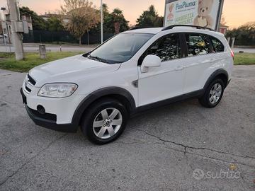Chevrolet captiva 2.0 vcdi 7 posti neo patentati