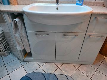 mobiletto  bagno azzurro
