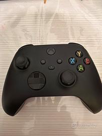 Controller originale incluso in xbox serie x