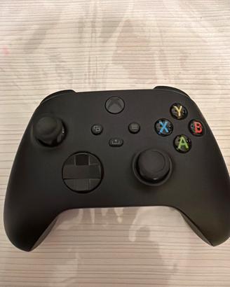 Controller originale incluso in xbox serie x