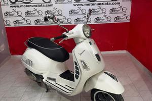 Piaggio Vespa 300 GTS