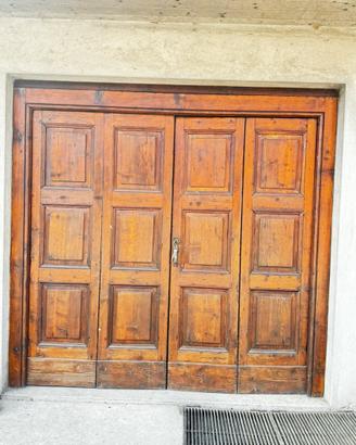 Portone Antico In Legno