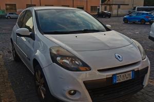 RENAULT Clio - 2010
