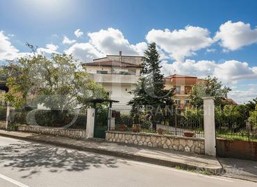 Villa o villino Capua [Cod. rif 3315528VRG]