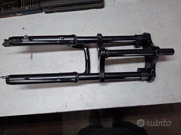 forcella doppia piastra per bici.