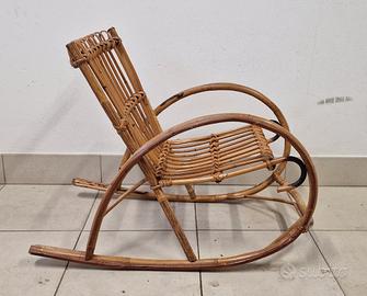 Sedia a dondolo bambino.