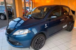 Lancia Ypsilon 1.0 Hybrid