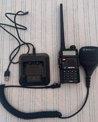 Walkie talkie RT5R completo di accessori