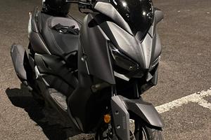 Xmax 125